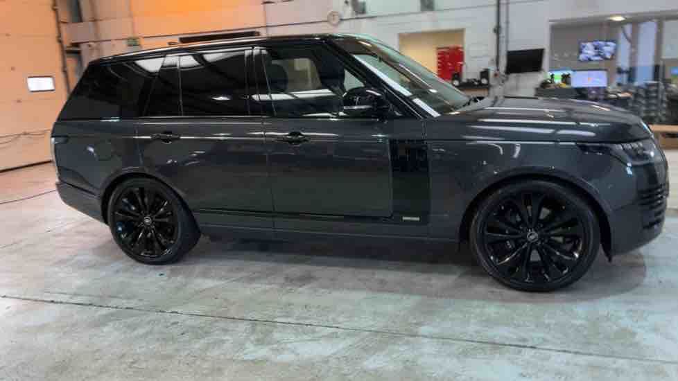 More views of Land Rover Range Rover