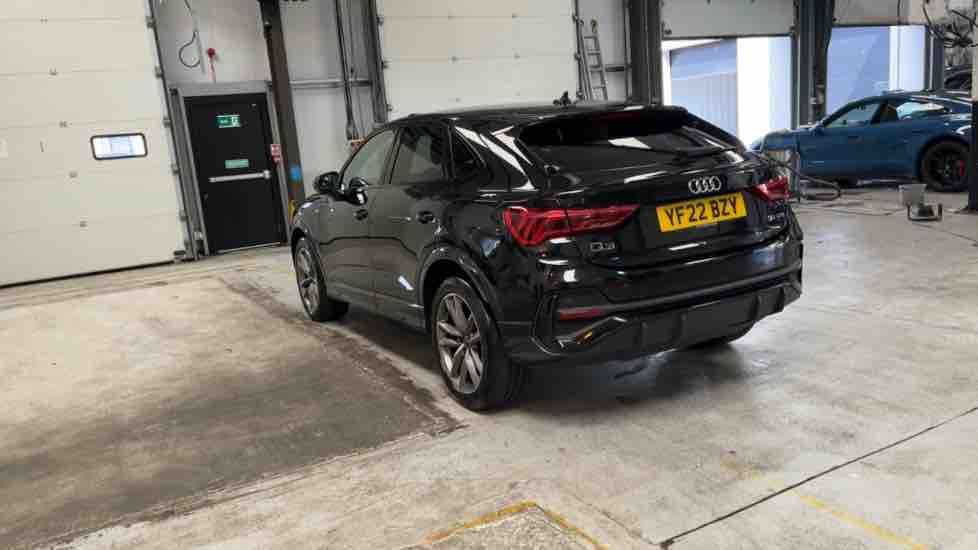 More views of Audi Q3