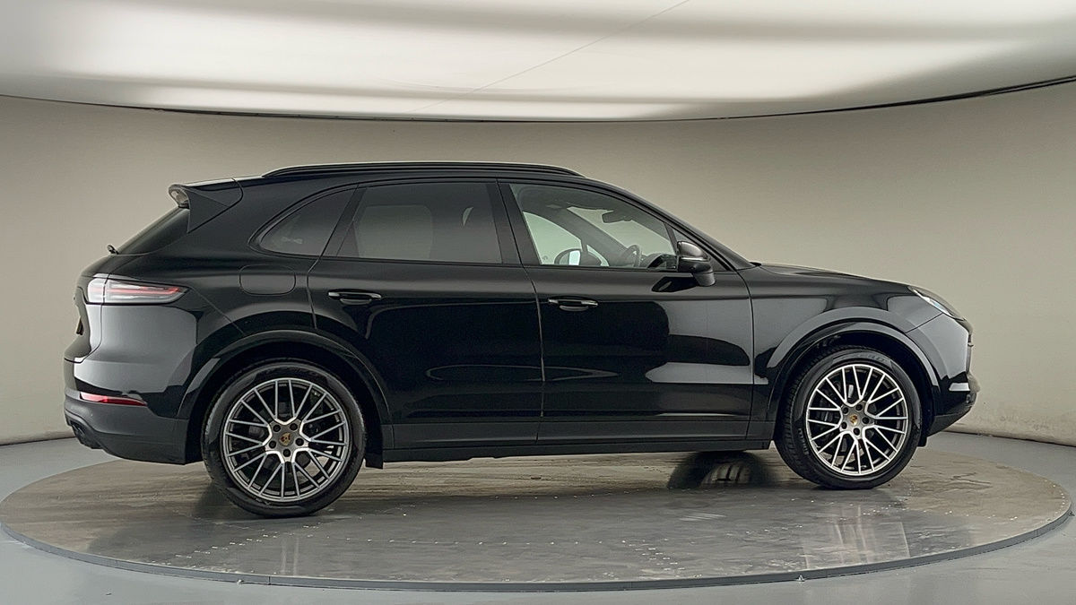 More views of Porsche Cayenne