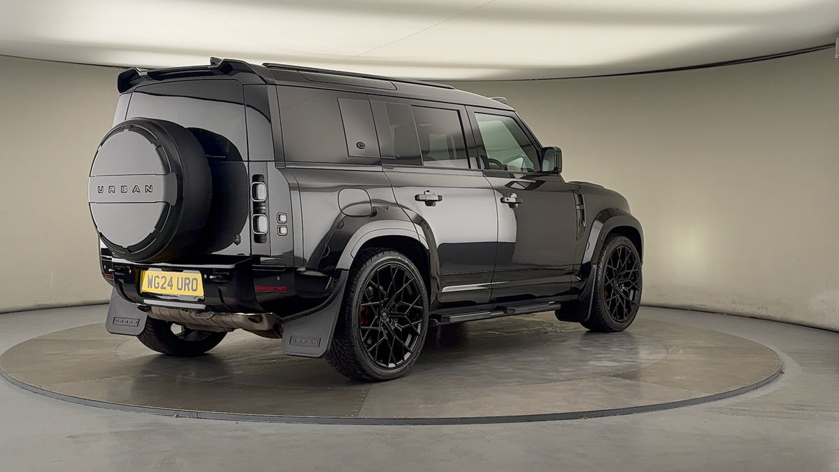 More views of Land Rover Defender 110