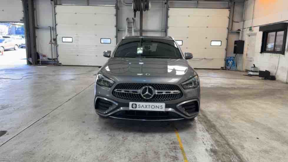 More views of Mercedes-Benz GLA