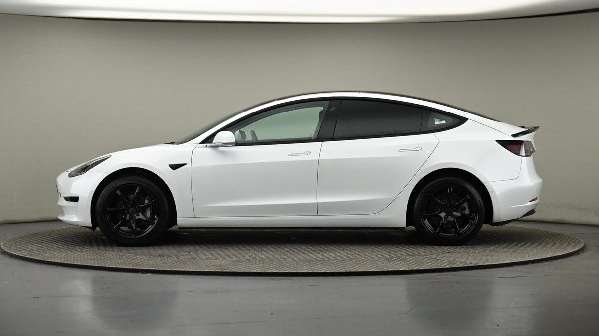 Tesla Model 3 Image 23