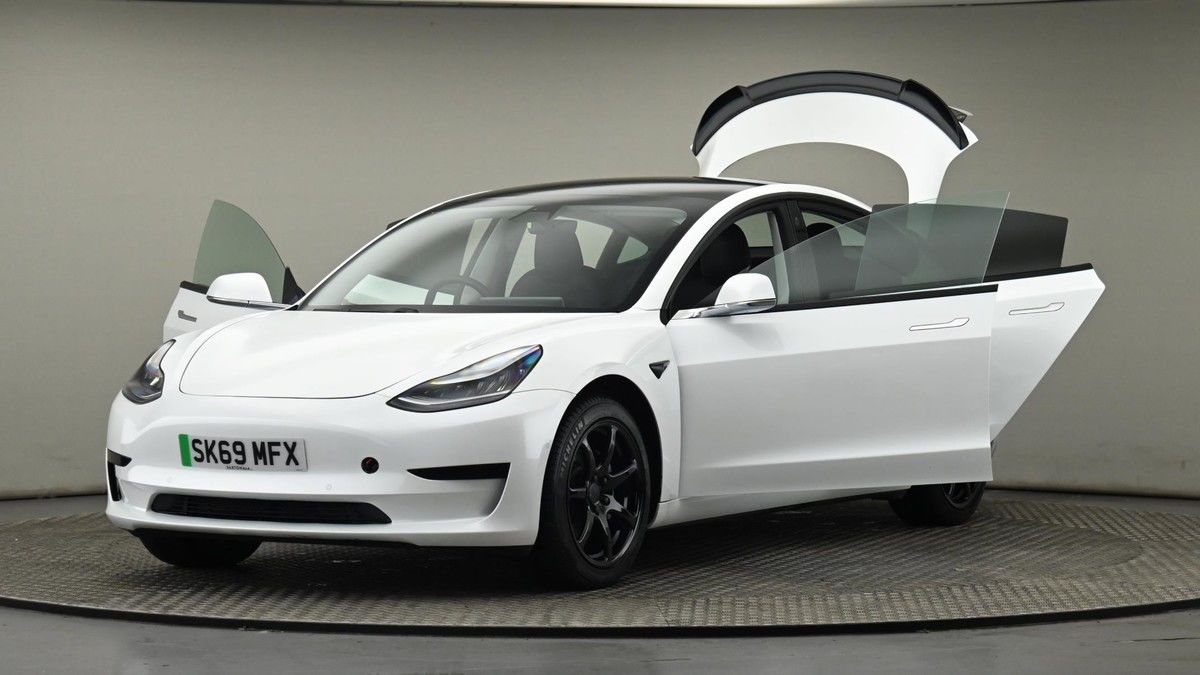 Tesla Model 3 Image 28