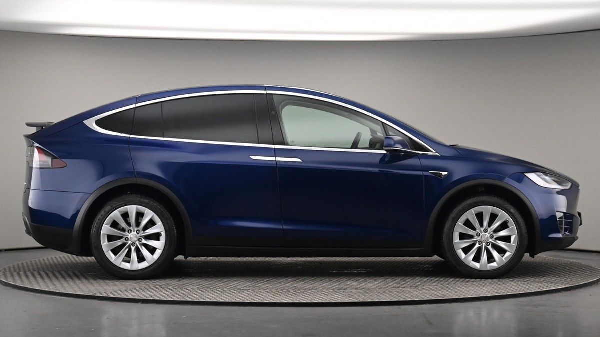 Tesla Model X Image 27