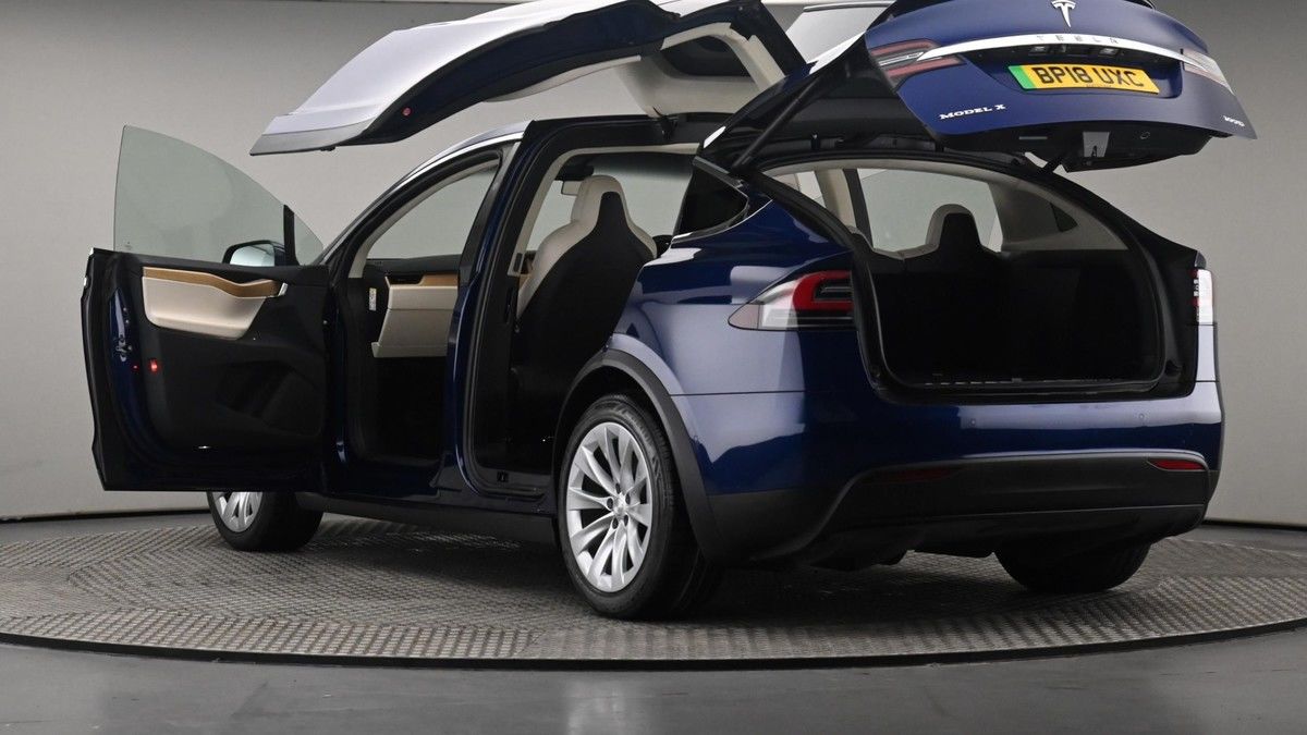 Tesla Model X Image 29