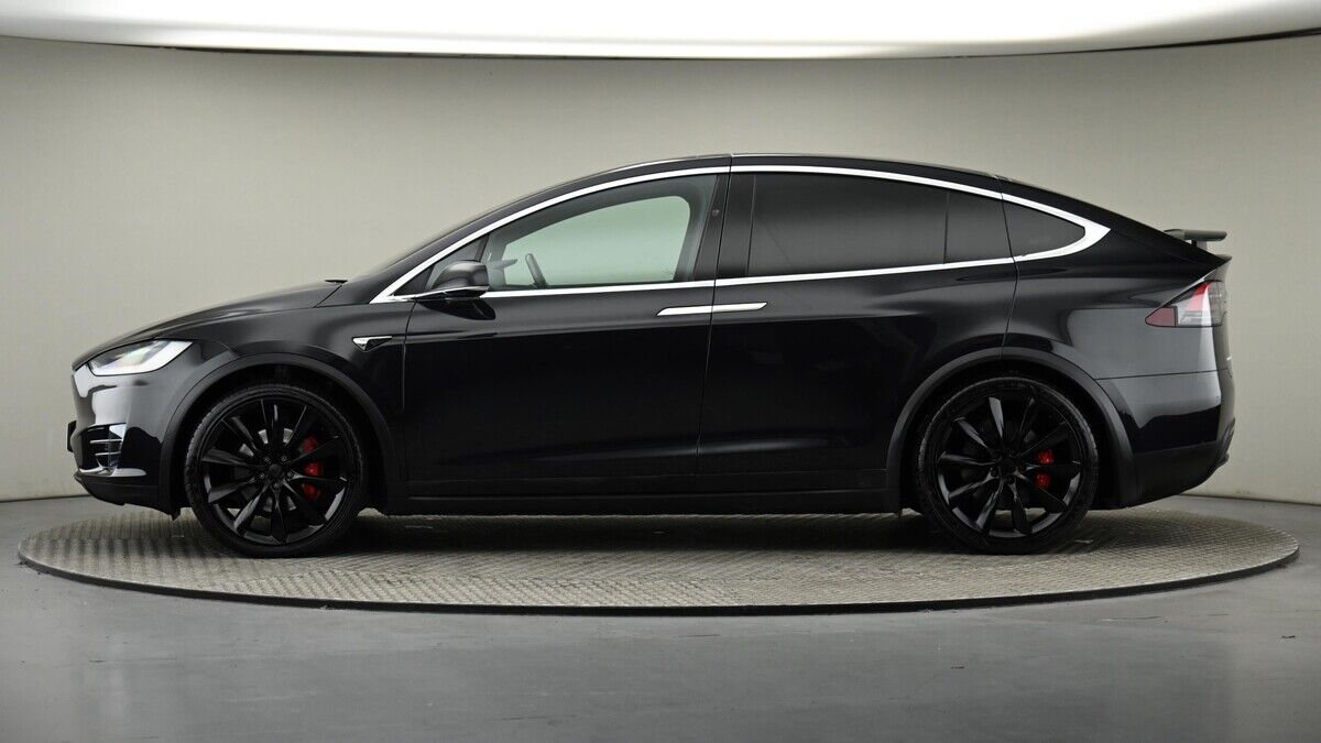 Tesla Model X Image 23