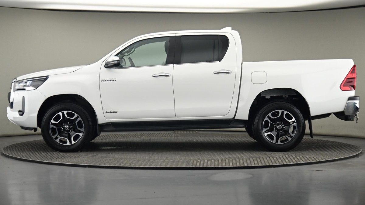 Toyota Hilux Image 22
