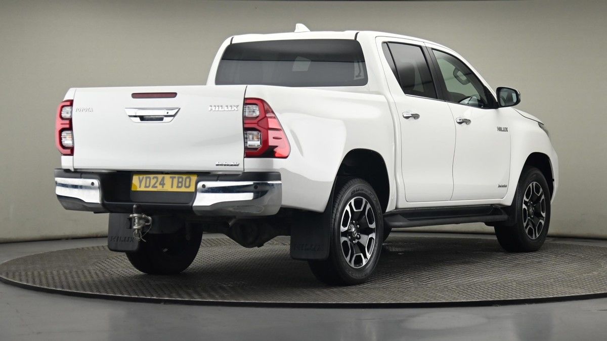 Toyota Hilux Image 25