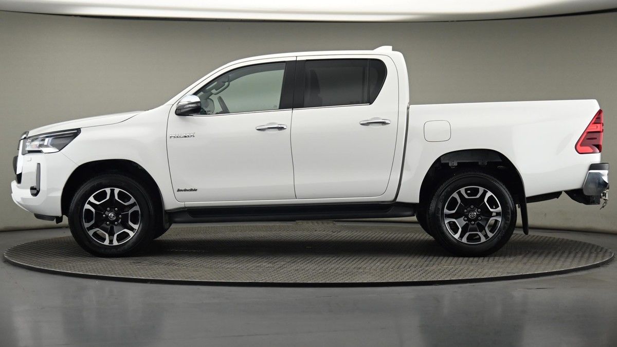 Toyota Hilux Image 23