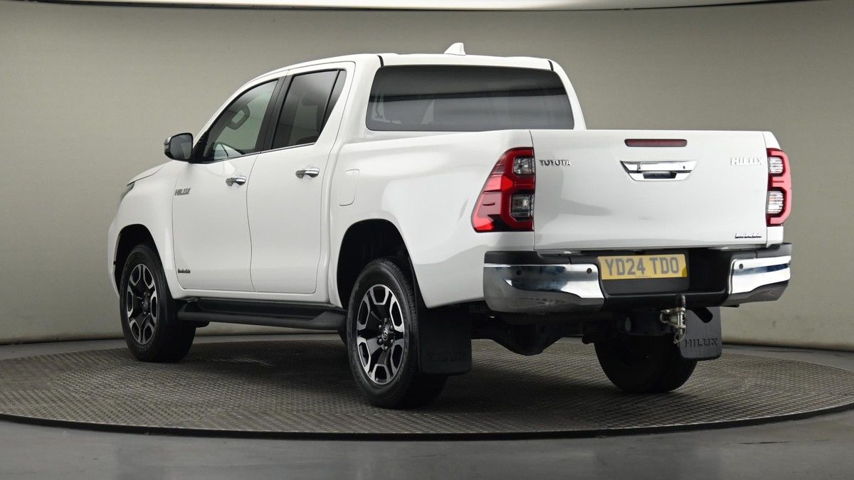 Toyota Hilux Image 24