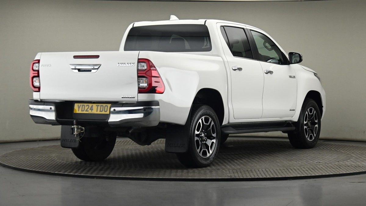 Toyota Hilux Image 26