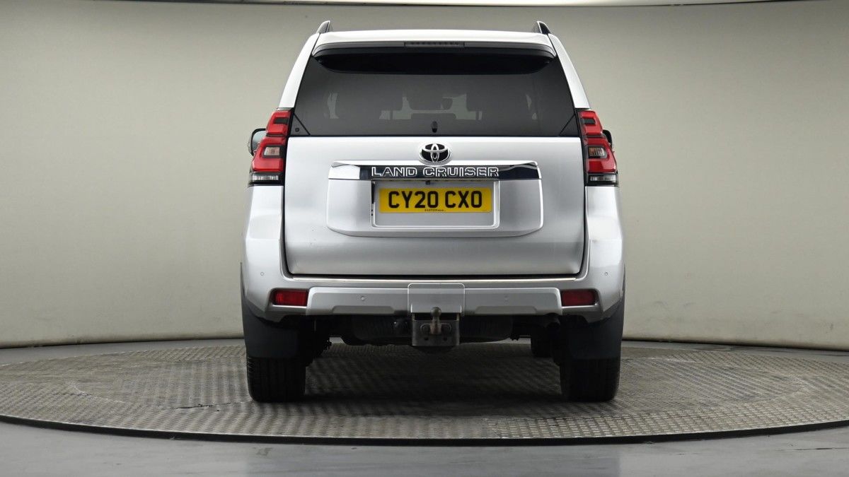 Toyota Land Cruiser Image 24