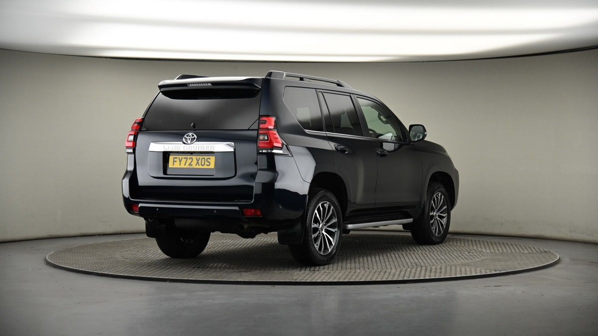 Toyota Land Cruiser Image 26