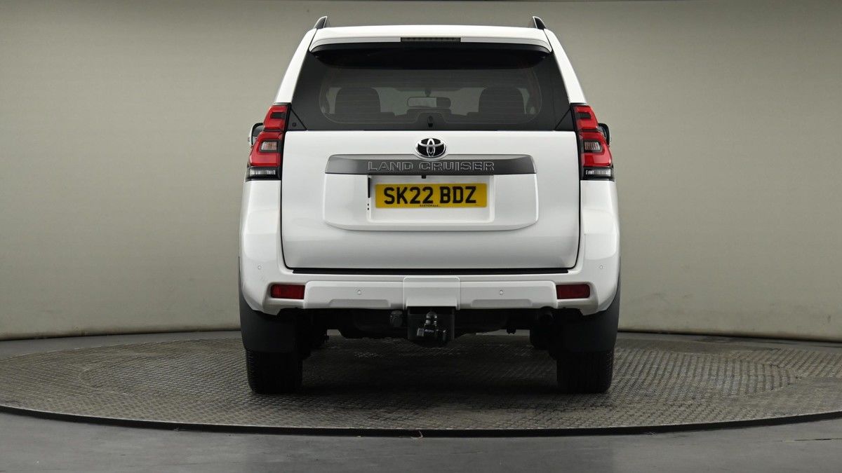 Toyota Land Cruiser Image 24