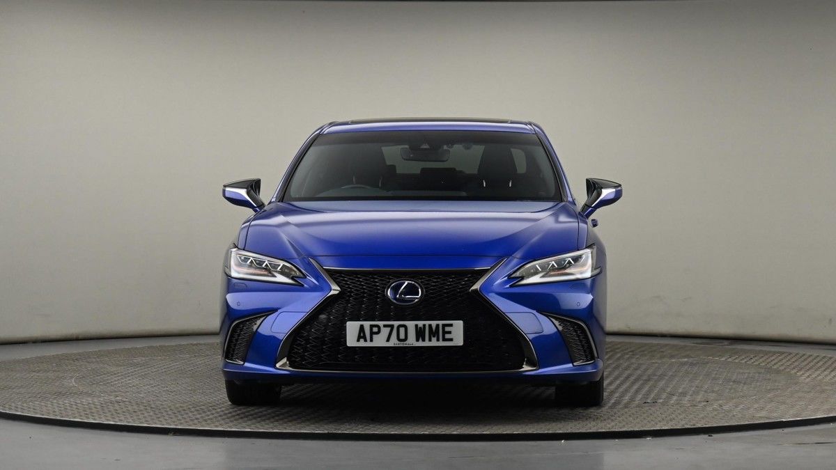 Lexus ES Image 21
