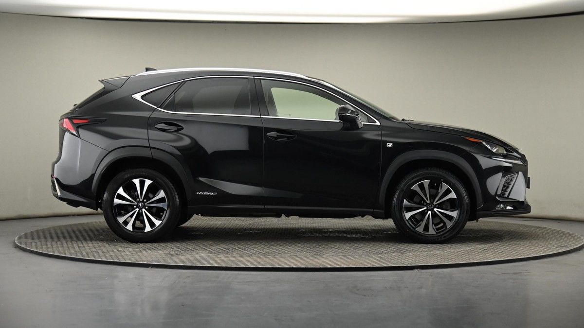 Lexus NX Image 26