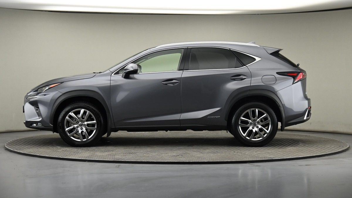 Lexus NX Image 23