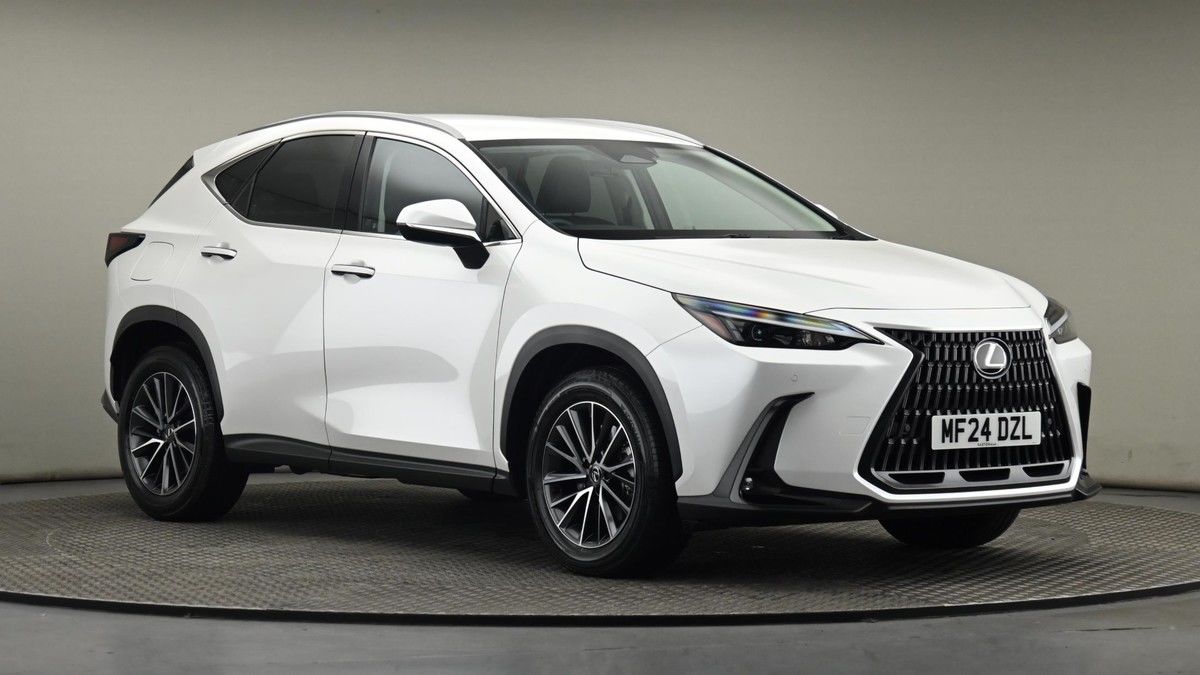 Lexus NX Image 20