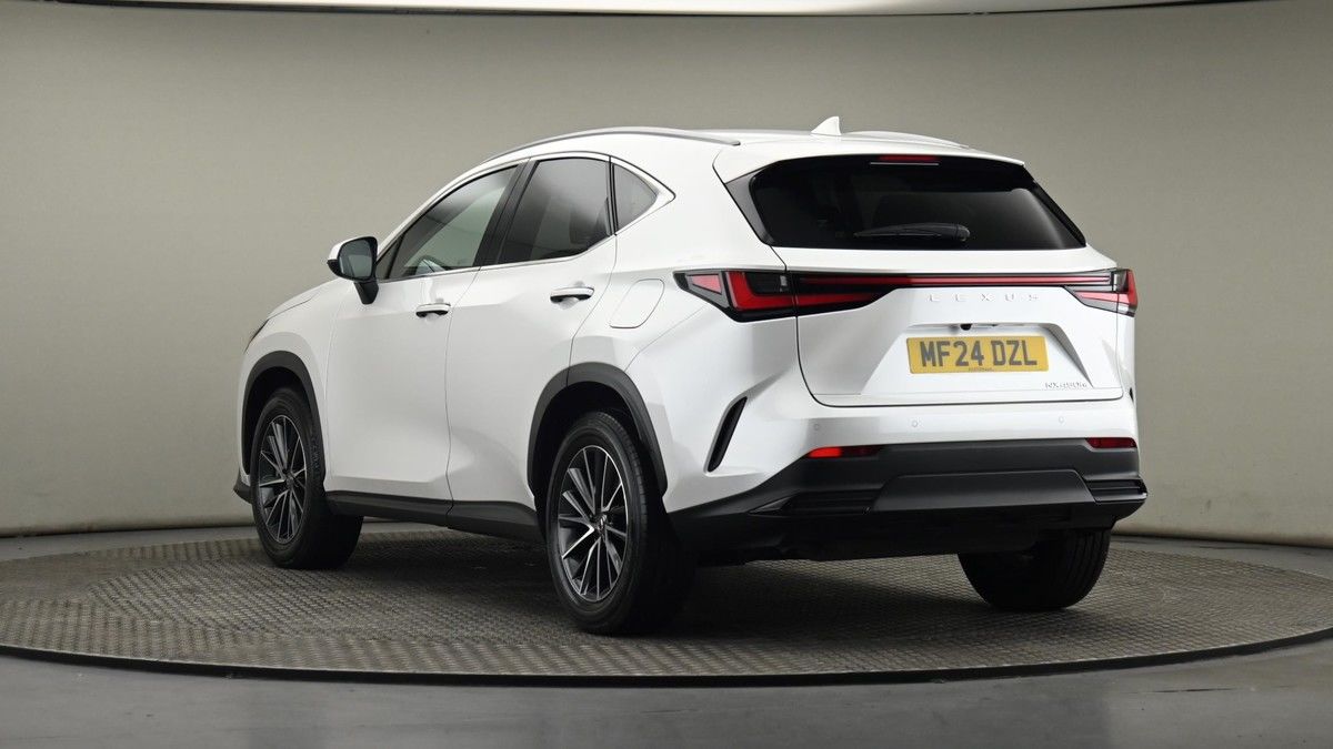 Lexus NX Image 24