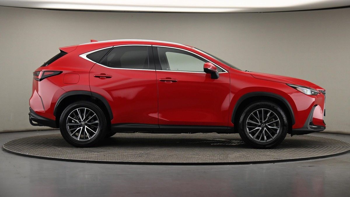 Lexus NX Image 27