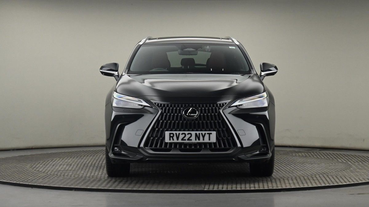 Lexus NX Image 21