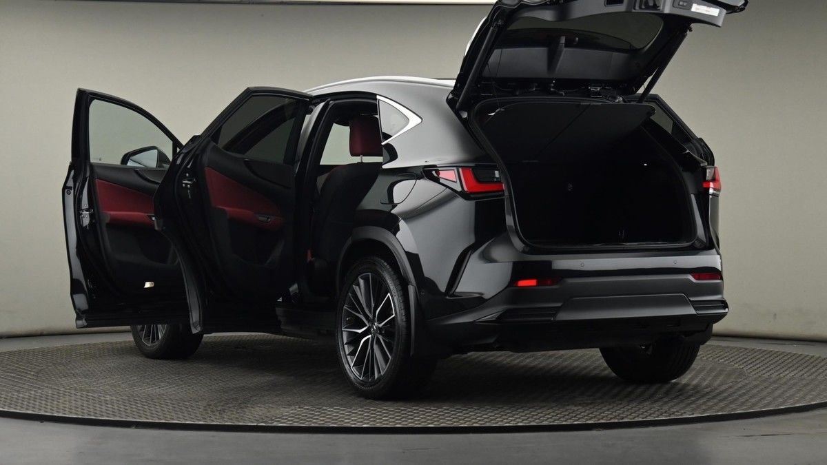 Lexus NX Image 29