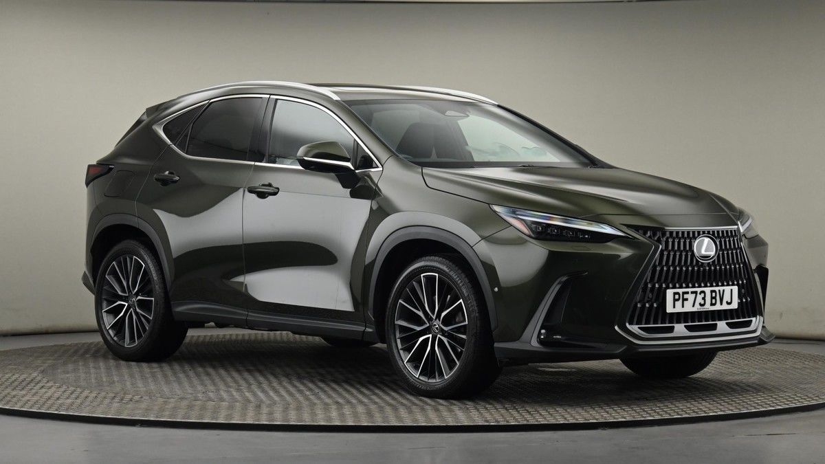Lexus NX Image 20