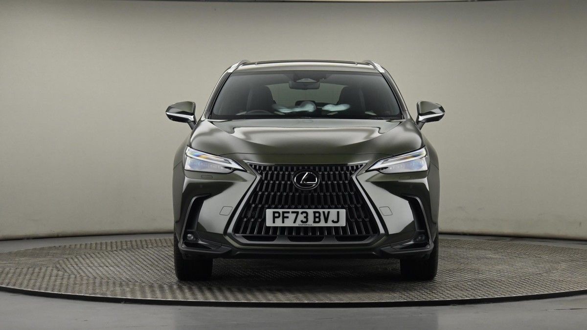 Lexus NX Image 21