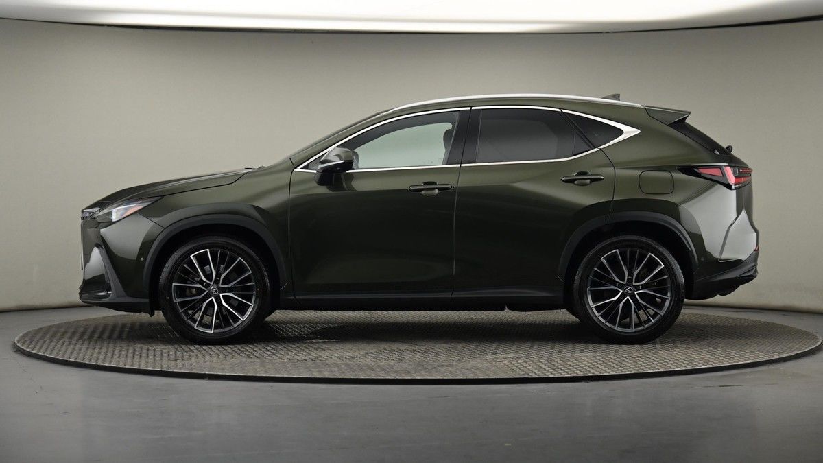 Lexus NX Image 23