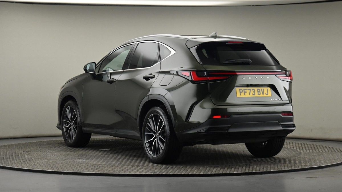 Lexus NX Image 24