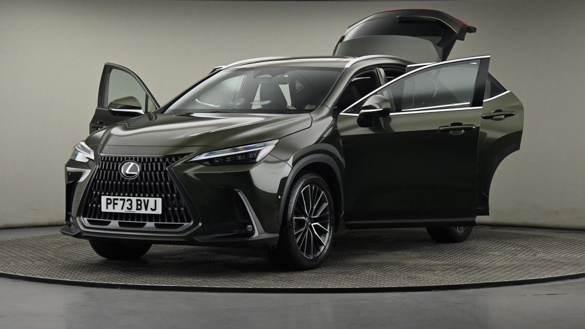 Lexus NX Image 28