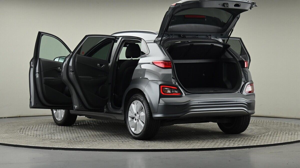 More views of Hyundai KONA