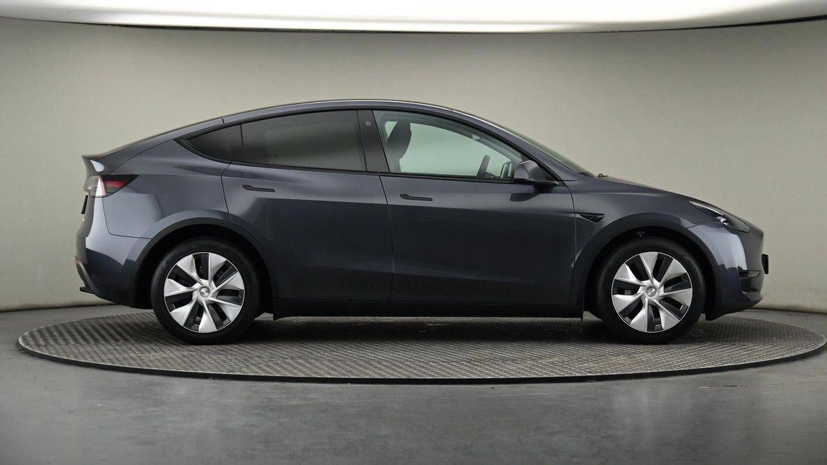 Tesla Model Y Image 27