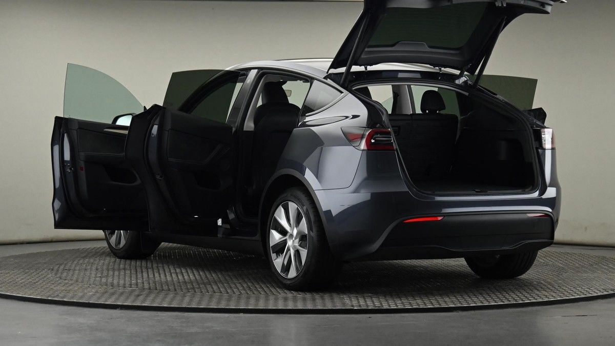 Tesla Model Y Image 29