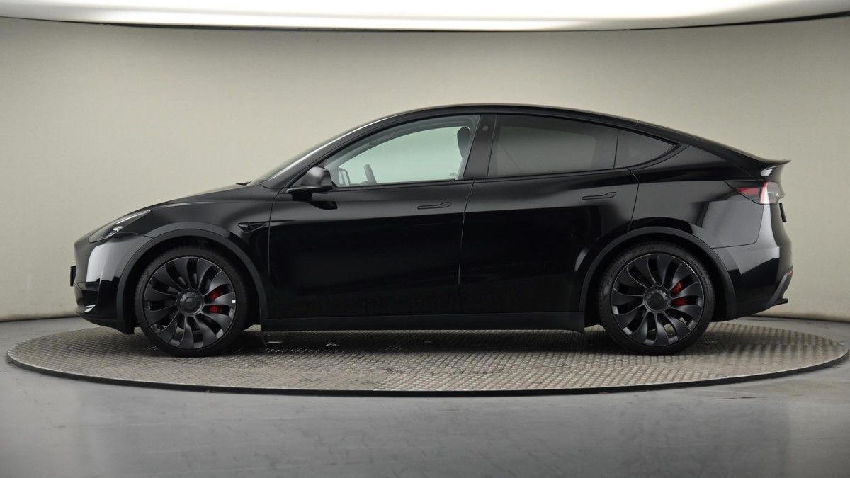 Tesla Model Y Image 23