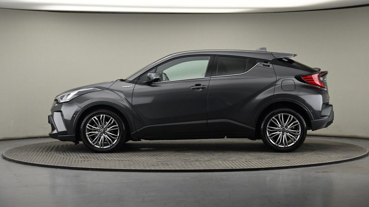 Toyota C-HR Image 23