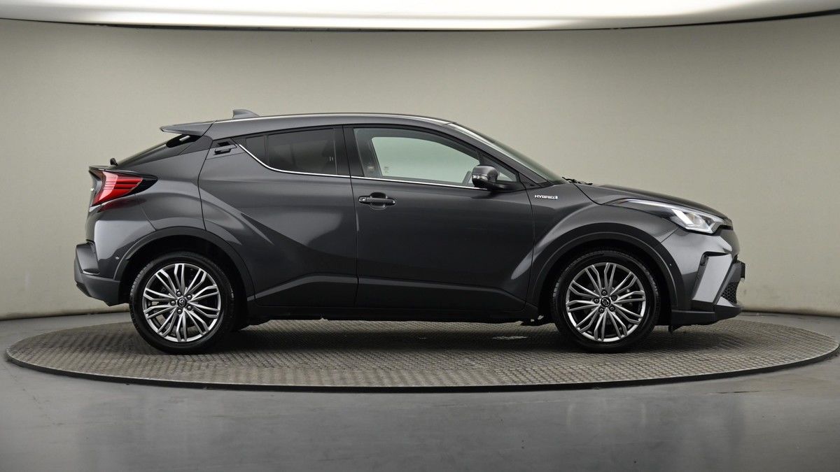 Toyota C-HR Image 27