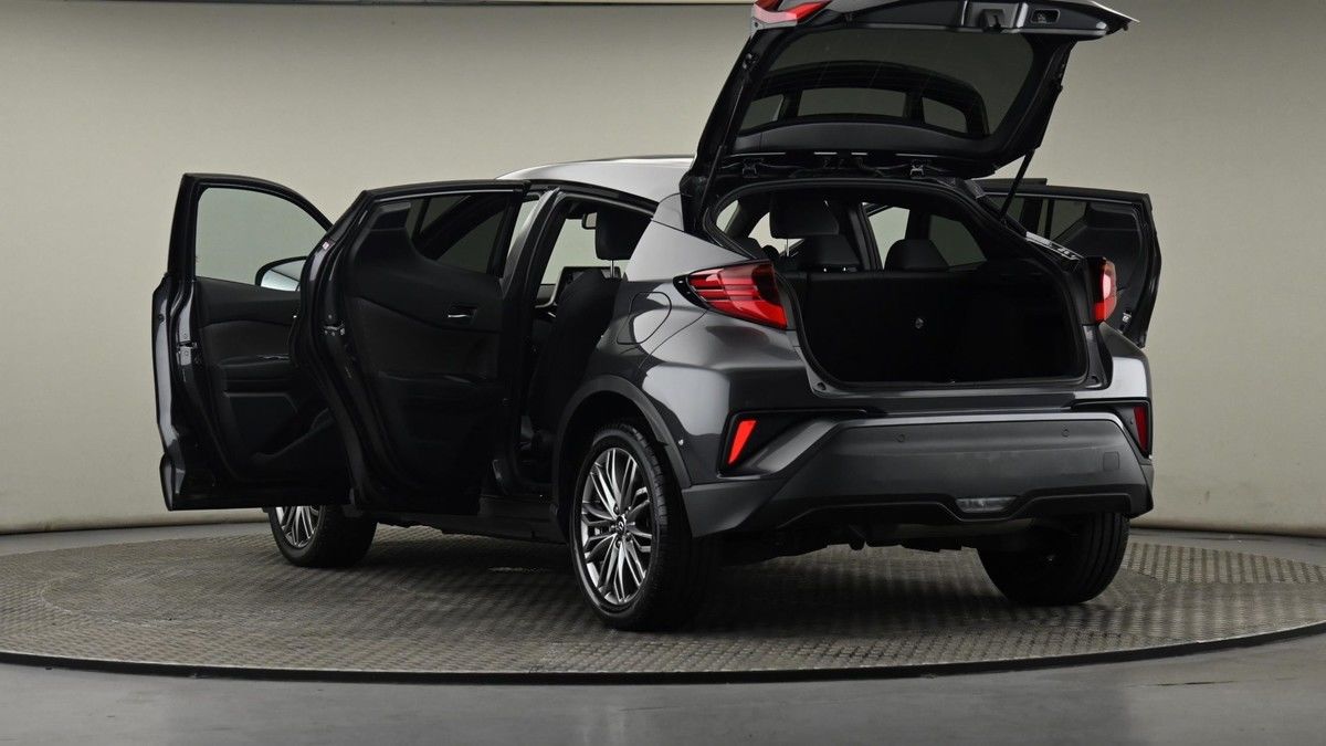 Toyota C-HR Image 29