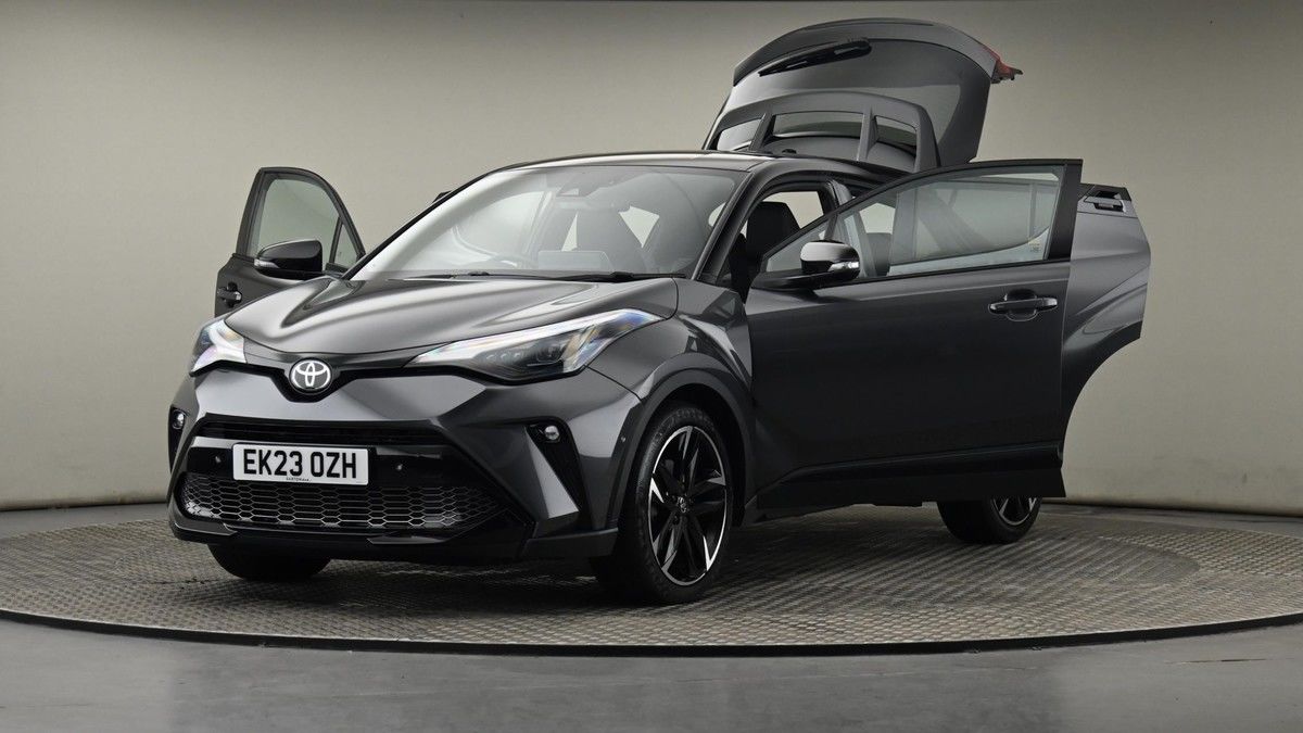 Toyota C-HR Image 27