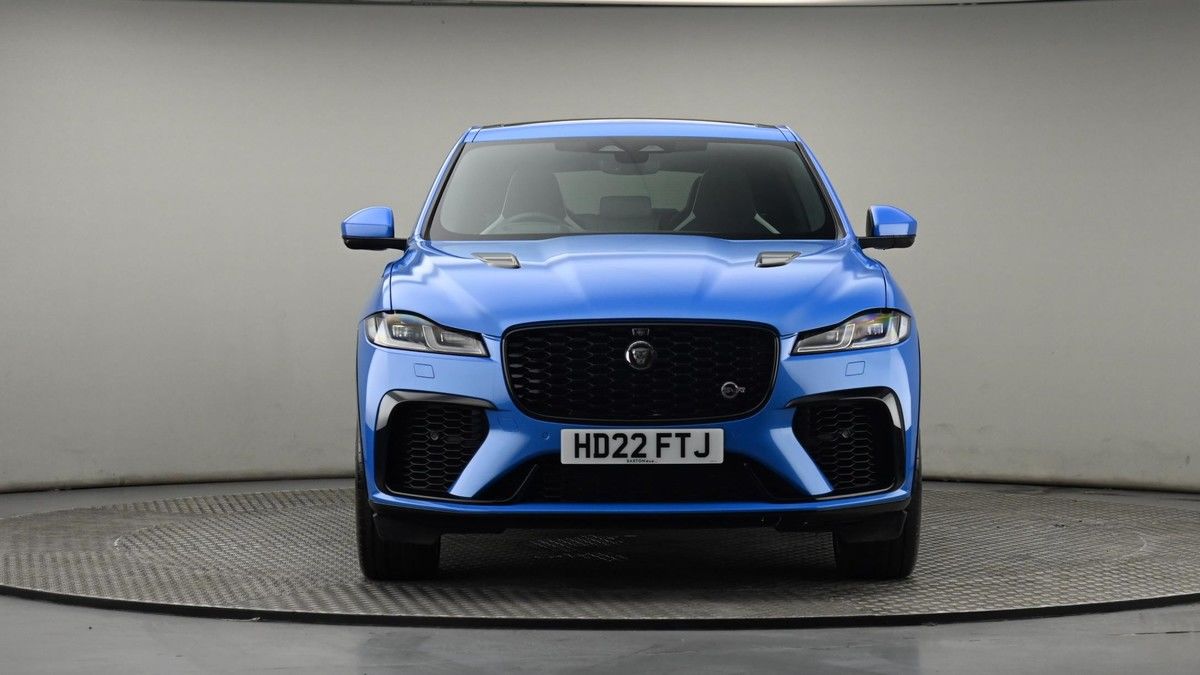 Jaguar F-PACE Image 21