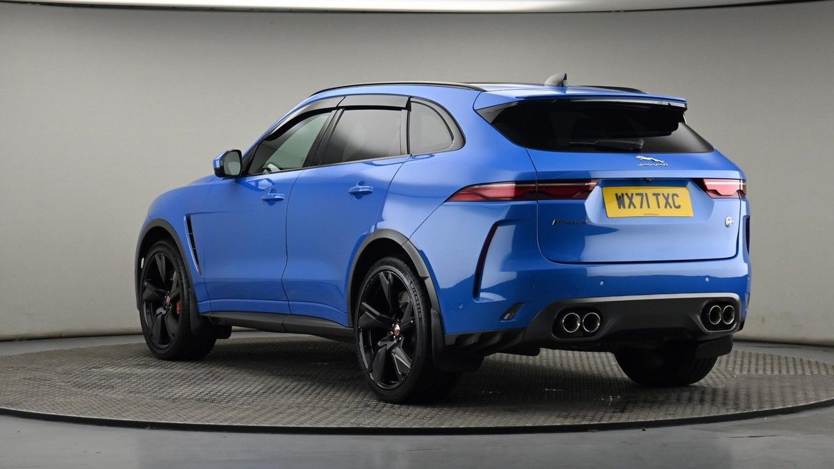Jaguar F-PACE Image 24
