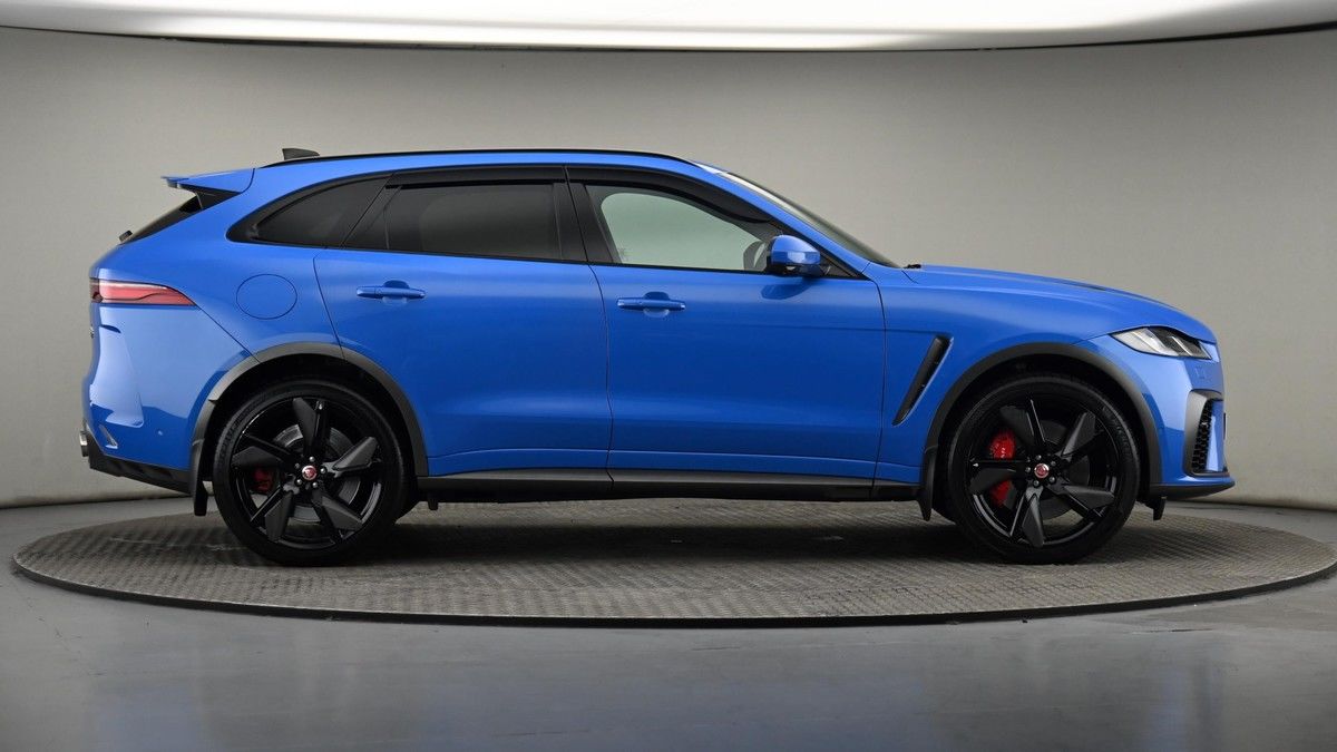 Jaguar F-PACE Image 27