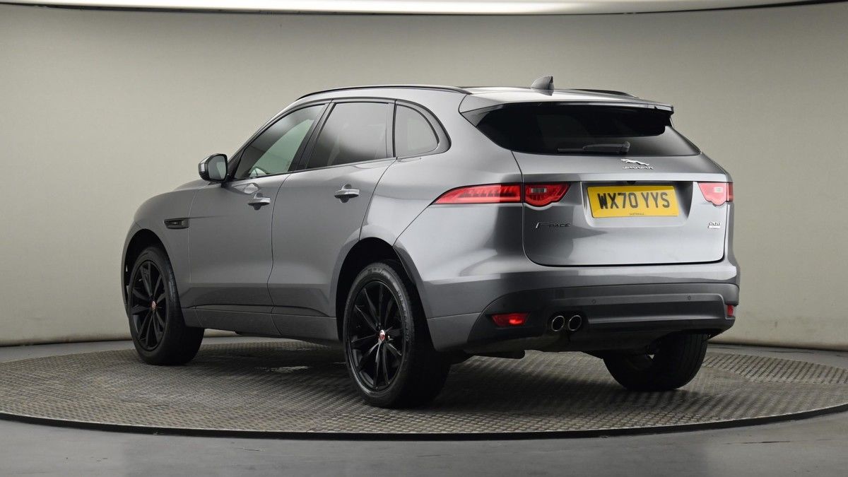 Jaguar F-PACE Image 24