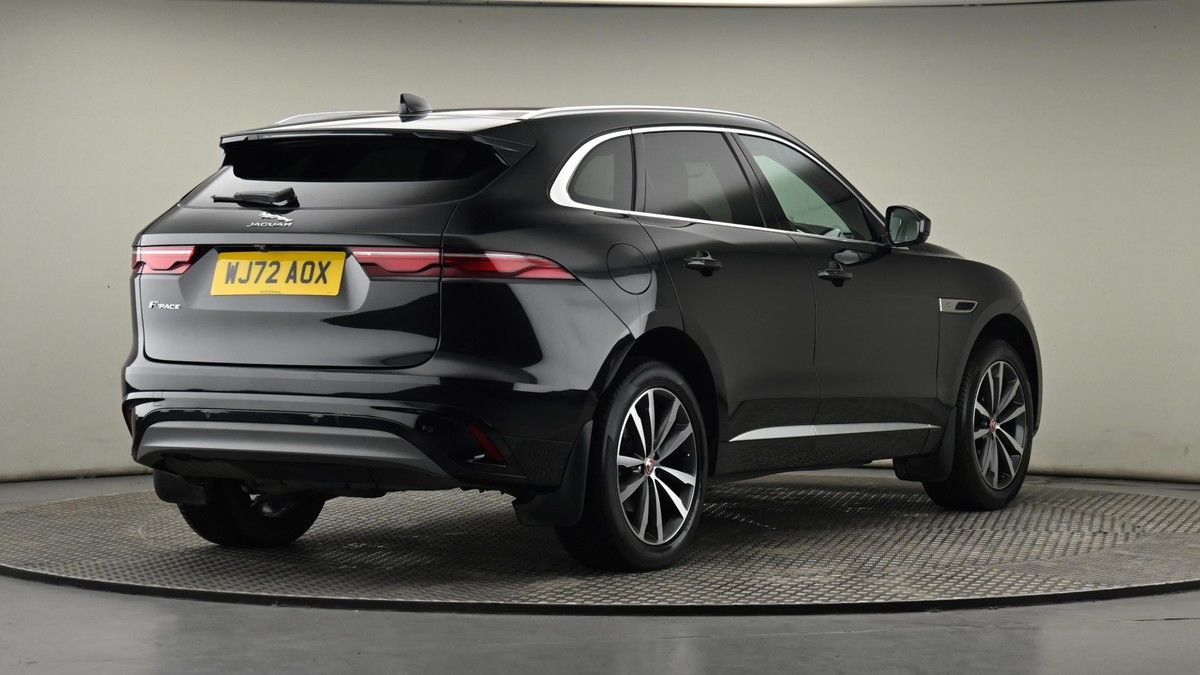 Jaguar F-PACE Image 26