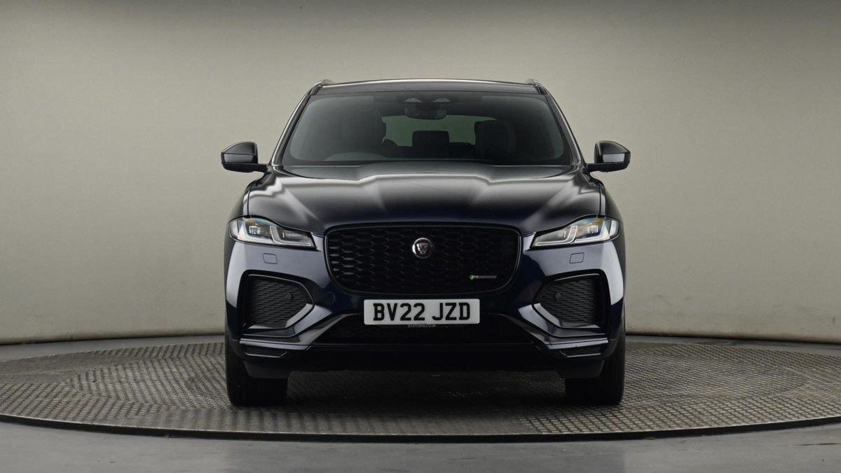 Jaguar F-PACE Image 21