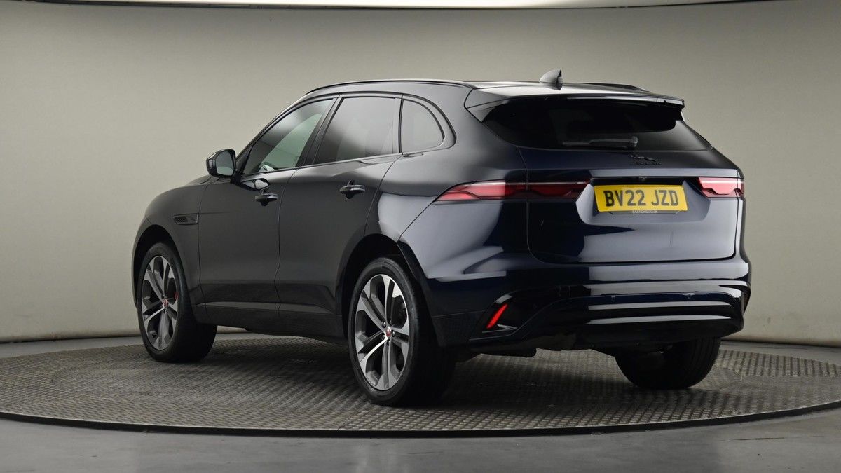 Jaguar F-PACE Image 24