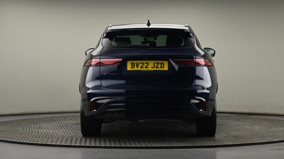 Jaguar F-PACE Image 25