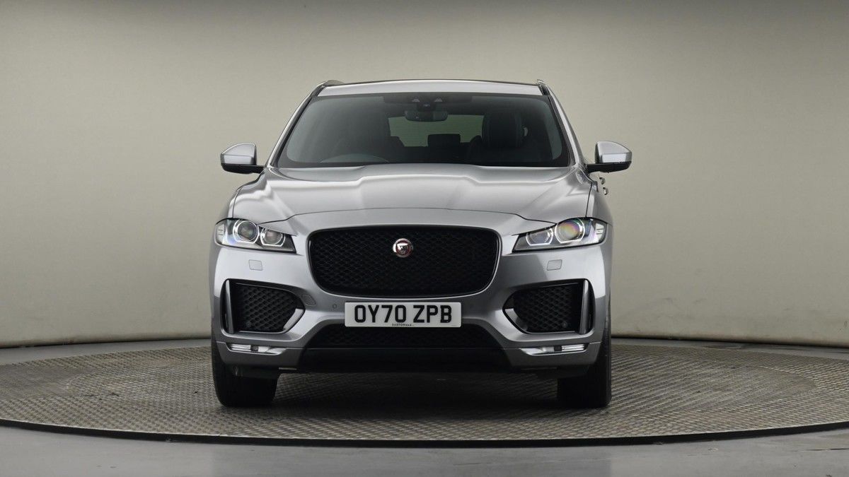 Jaguar F-PACE Image 21