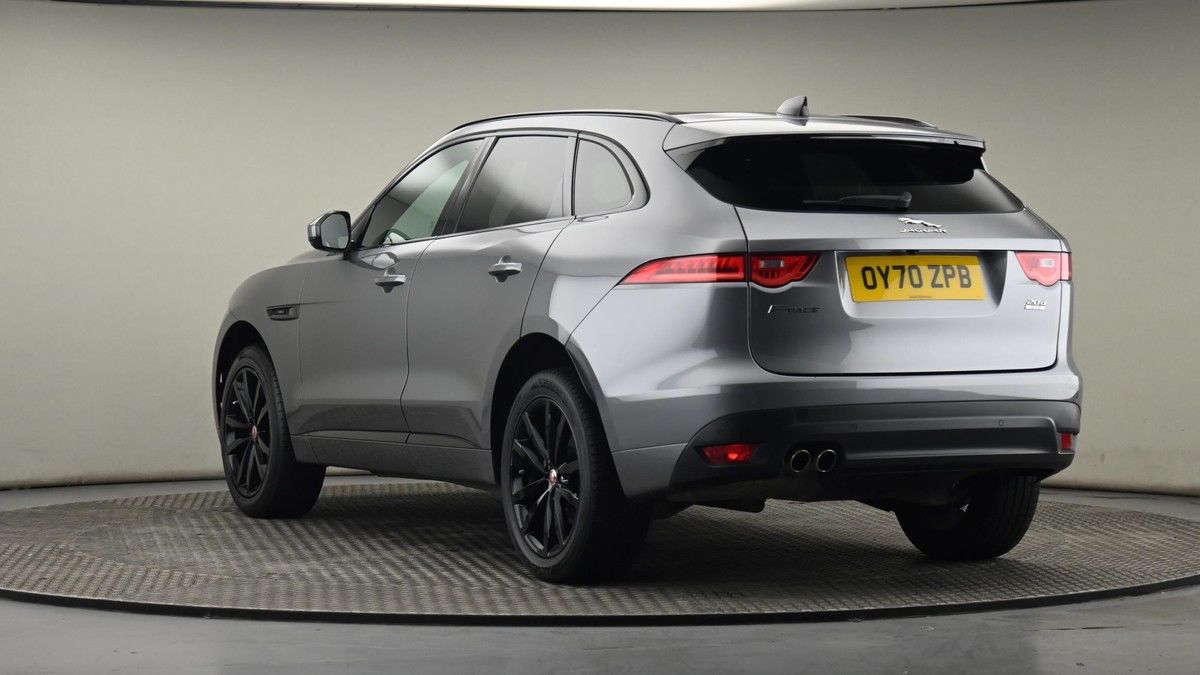 Jaguar F-PACE Image 24
