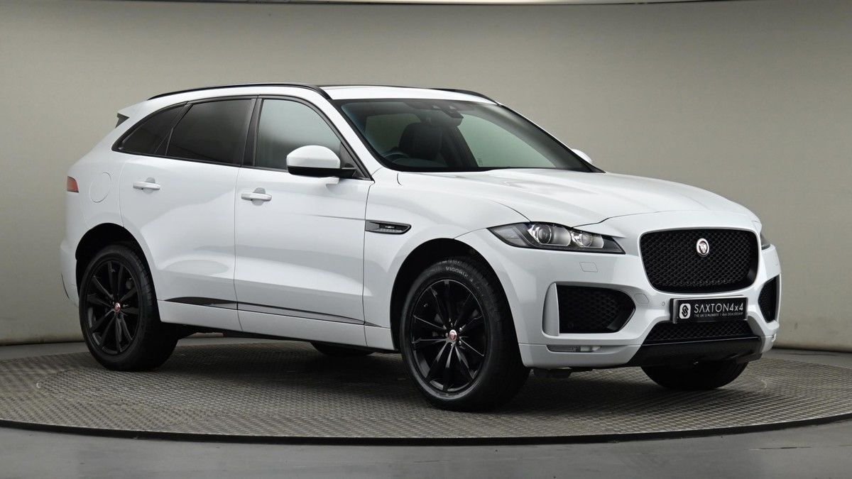 Jaguar F-PACE Image 20